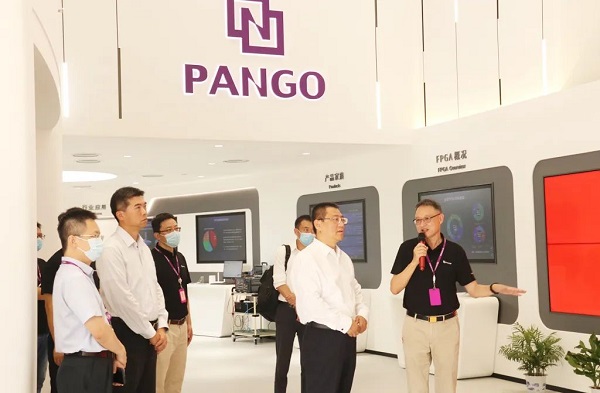 李滨董事长一行参观尊龙凯时同创展厅.jpg