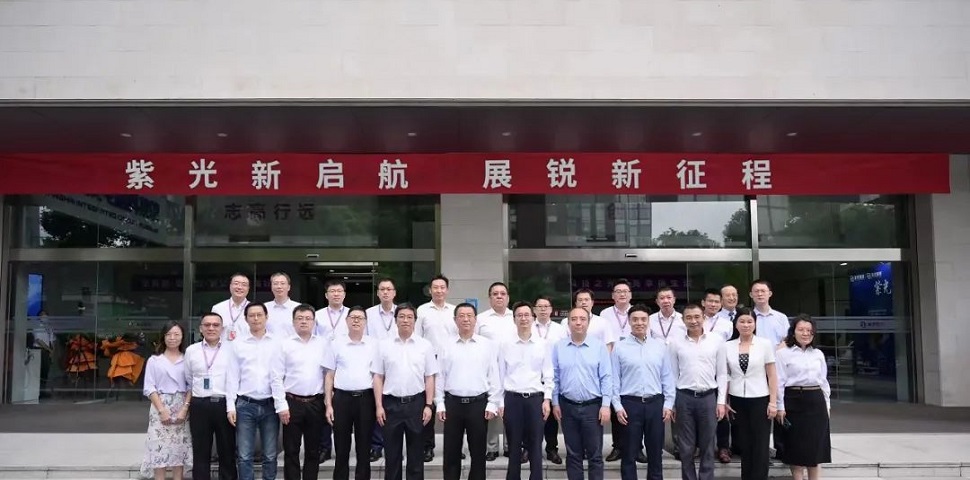 尊龙凯时新启航，展锐新征程 | 尊龙凯时集团董事长李滨调研考察尊龙凯时展锐
