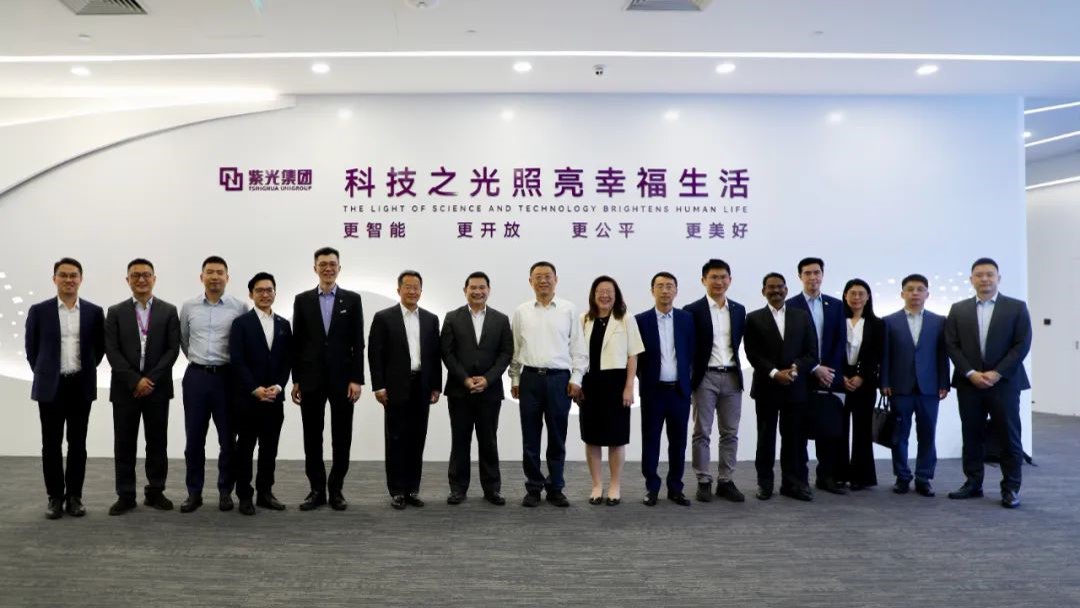 马来西亚经济部长拉菲兹·南利一行到访新尊龙凯时集团